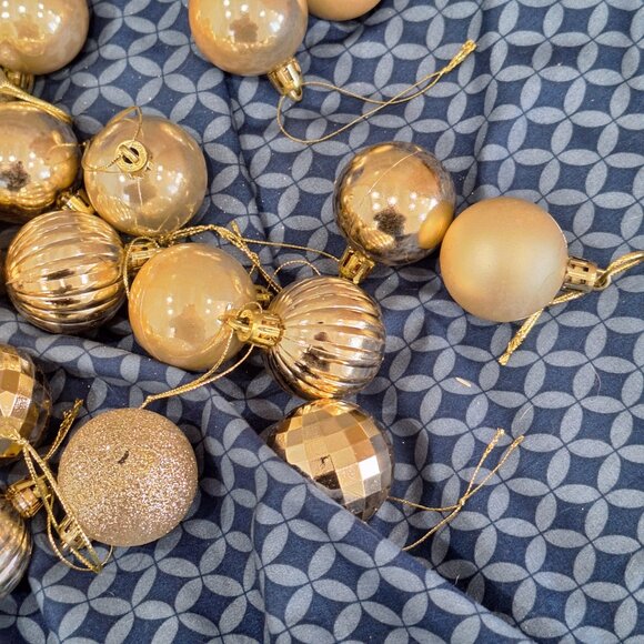 christmas ornaments - Picture 5 of 6